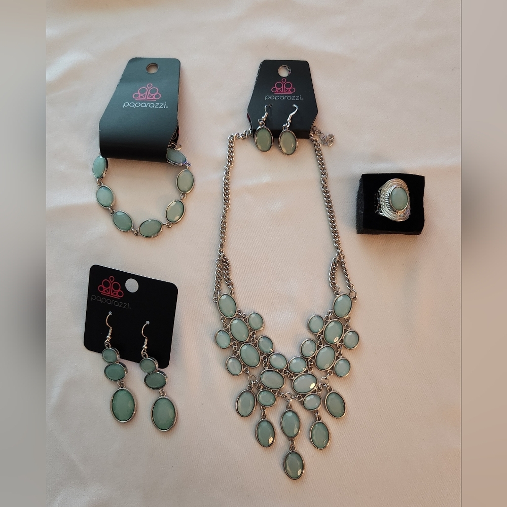 Paparazzi Blue/Green Jewelry Set
